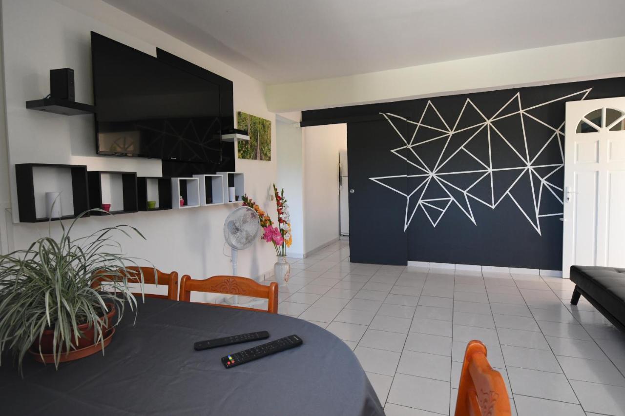 Villa Chez Tatie-Clo Devient Gray Coconut Cake Le Moule Exterior foto