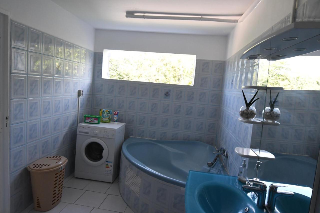 Villa Chez Tatie-Clo Devient Gray Coconut Cake Le Moule Exterior foto