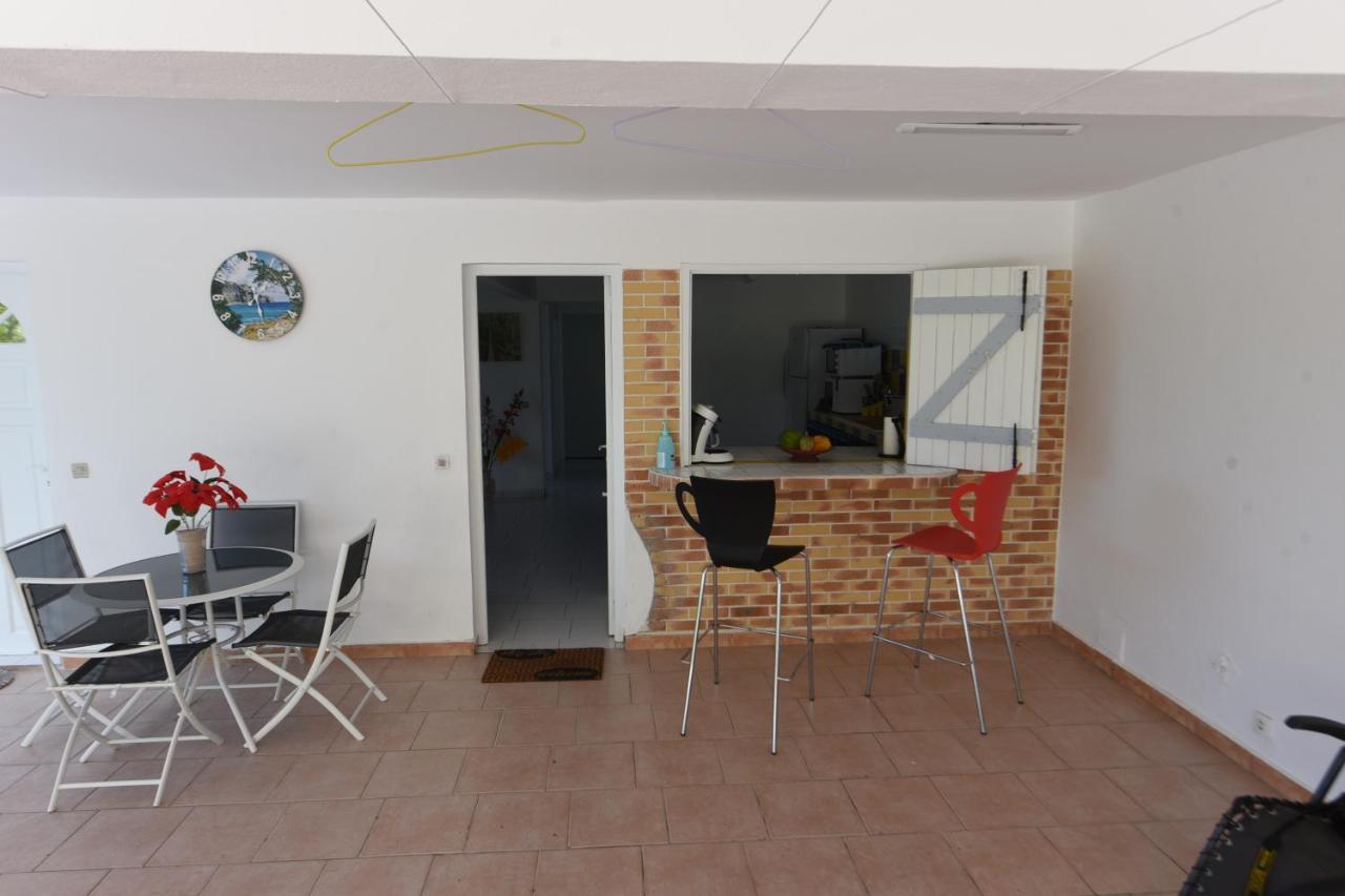 Villa Chez Tatie-Clo Devient Gray Coconut Cake Le Moule Exterior foto